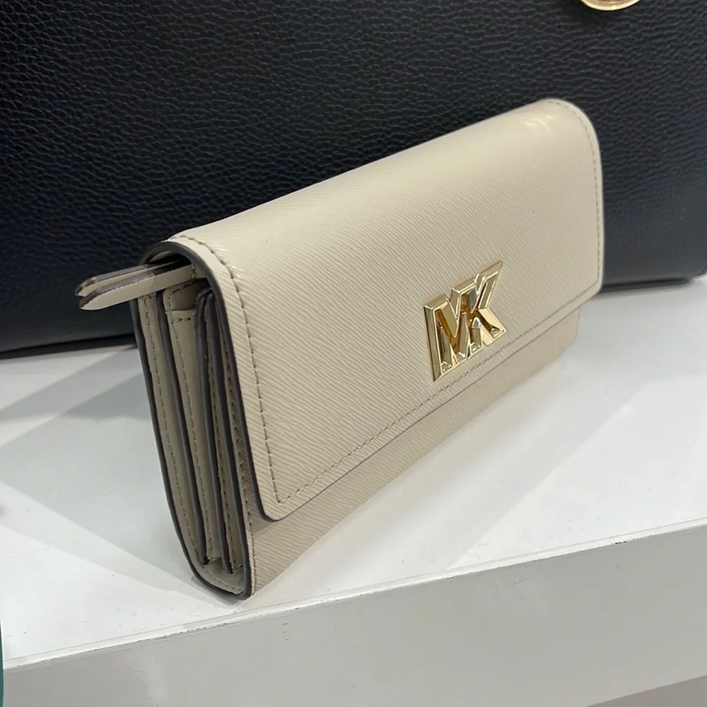Michael Kors Mimi Large Saffiano Leather Bi-Fold Continental Wallet
Light Sand - Picture 15 of 16